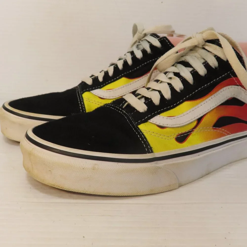 Men s Women s VANS Flame Old Skool suede low rise sneakers M/8 W/9.5 - Picture 1 of 13
